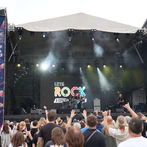 lets-rock-_0008_Layer 24