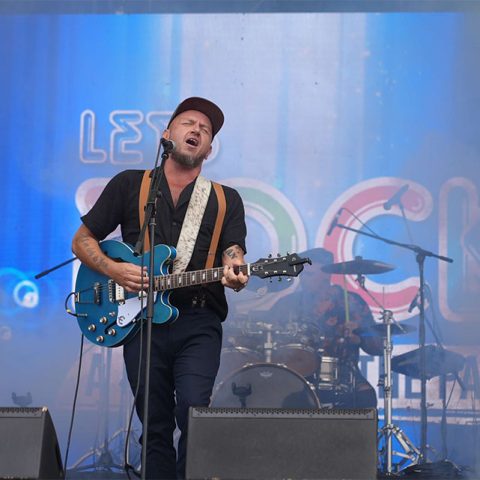 lets-rock-_0019_Layer 13