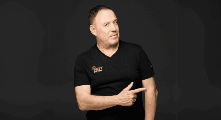 Parky Pens a Song for Darren_SOCIAL
